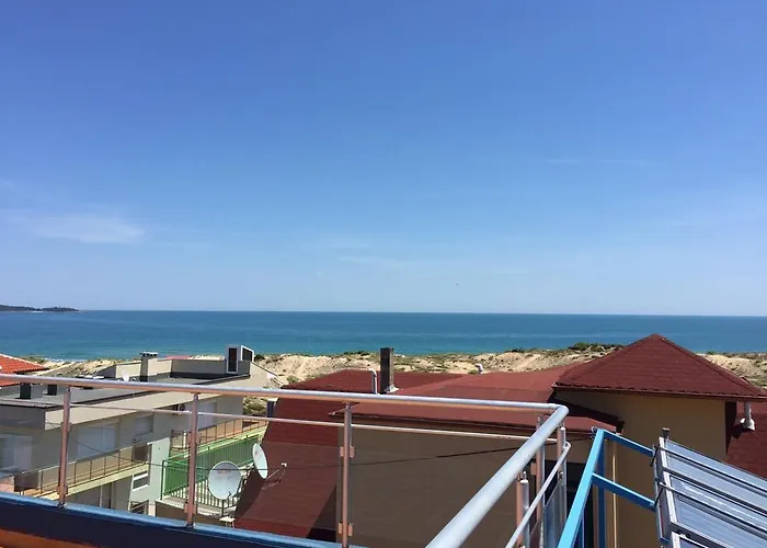 Ξενοδοχείο Eco Palace 3*