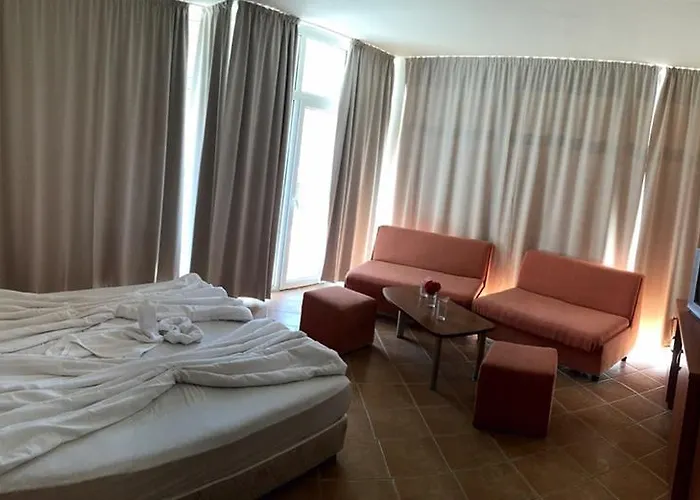 ホテル Eco Palace プリモルスコ