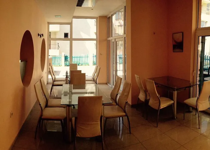 Eco Palace ホテル プリモルスコ